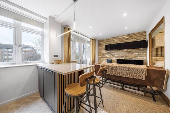 Flat for sale in Maida Vale, Little Venice, London