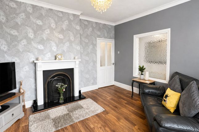 14, Avenue Road, Staffordshire photo 2