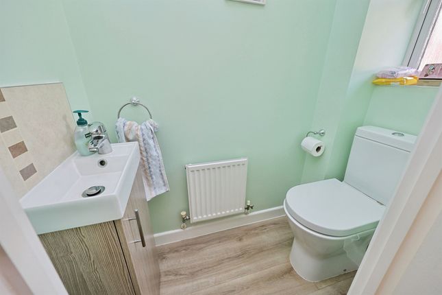 17, Wallace Close, Dereham photo 3