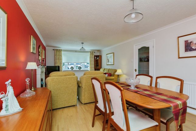 10, Pennine Close, Leicester photo 4