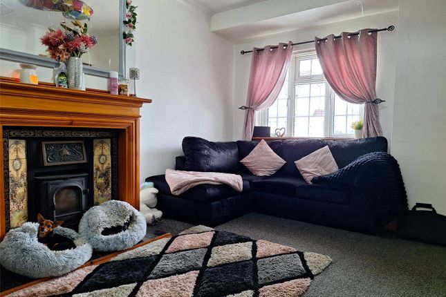 Terraced house for sale in Erskine Road, Sutton