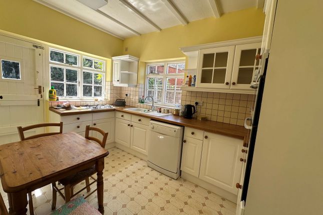 1, Chapel Lane, Binfield photo 4