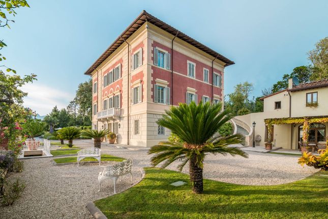 Villa for sale in Via di Capriglia, Pietrasanta, It