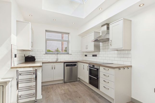 65 Manor Road, Paignton photo 4