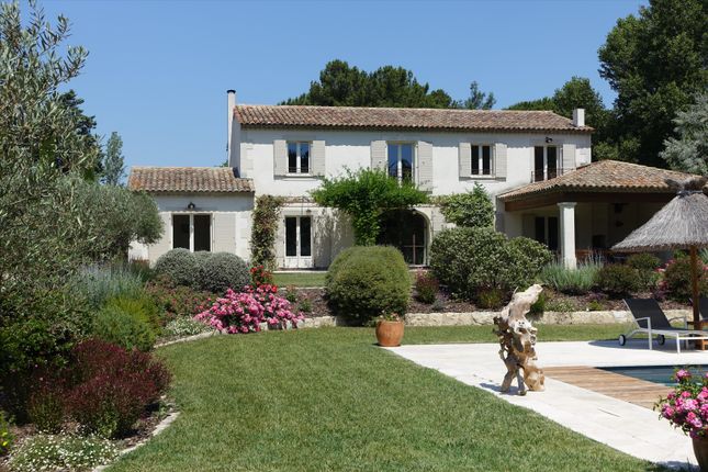 Villa for sale in St Remy De Provence, Bouches-Du-Rhône, Provence-Alpes-Côte d`Azur, France