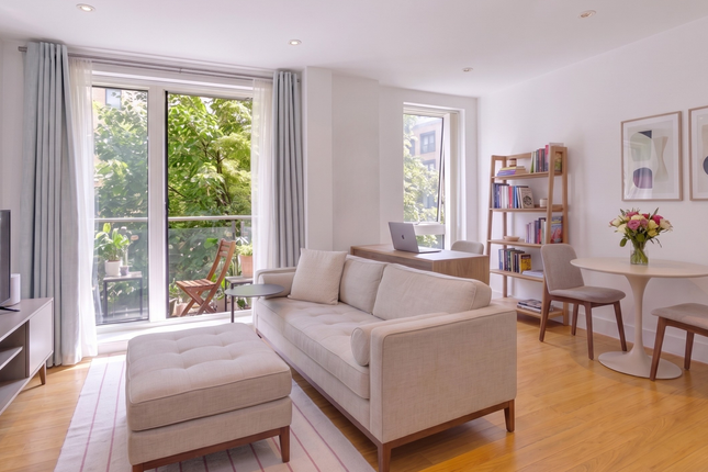 Flat 16 Caspian Wharf, 1 Yeo Street, London photo 2