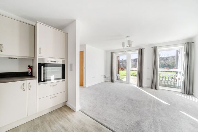 Apt 16, Monaveen, Chichester photo 3