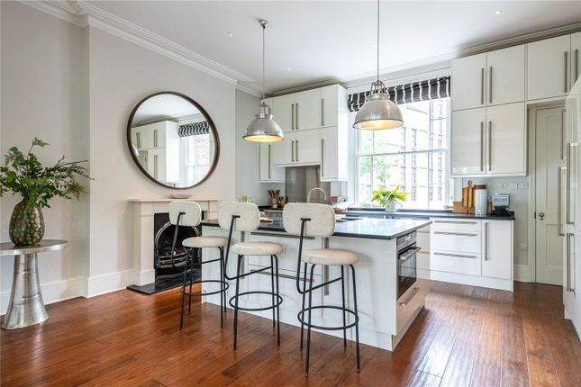Upper Maisonette, 3, Upper Addison Gardens, London photo 4