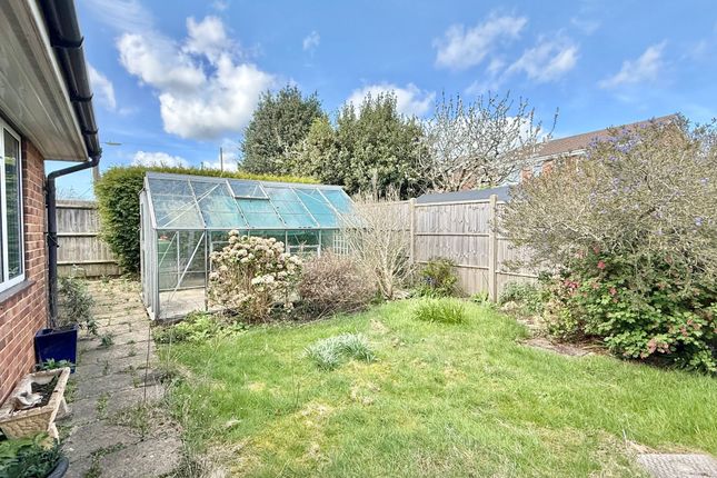 1 Chaveney Close, Southampton photo 2