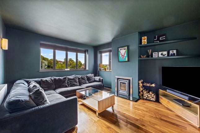 6 Hillside Way, Brighton photo 4