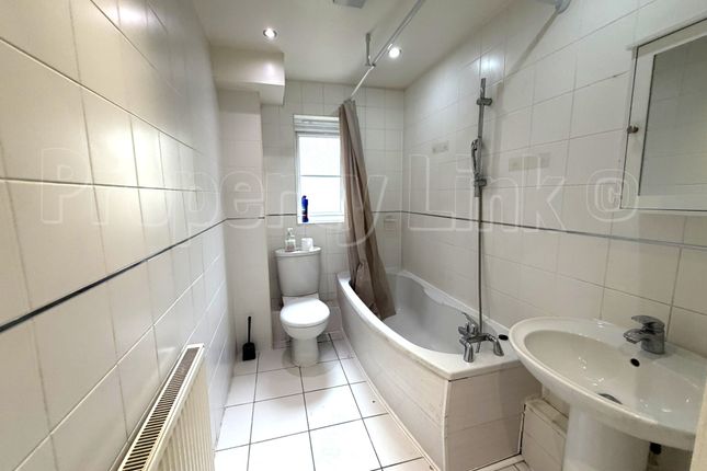 Oakside Court, Fencepiece Road, Ilford photo 5