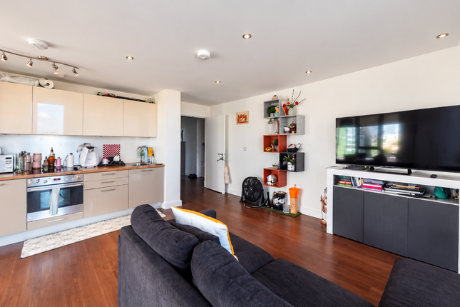 2 106 Centrillion Point, Masons Avenue, Croydon photo 2