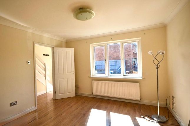 34, Gisburn Close, Milton Keynes photo 4