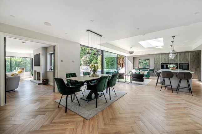 28, Tekels Avenue, Surrey photo 4