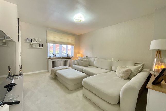 2 Cygnet Drive, Crewe photo 3