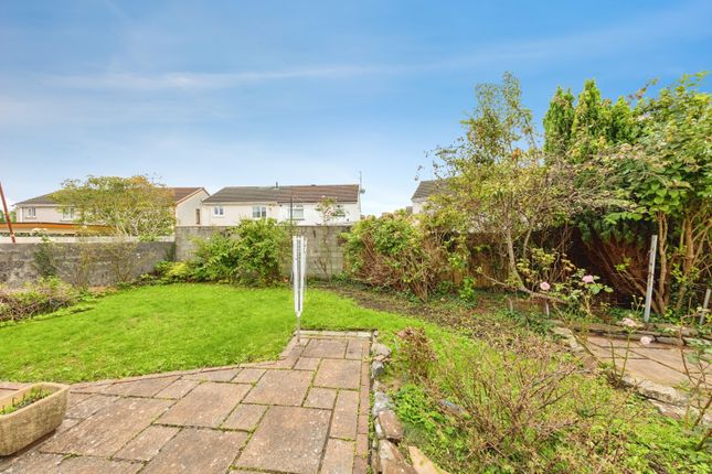 16, Bryn Rhos, Carmarthenshire photo 2