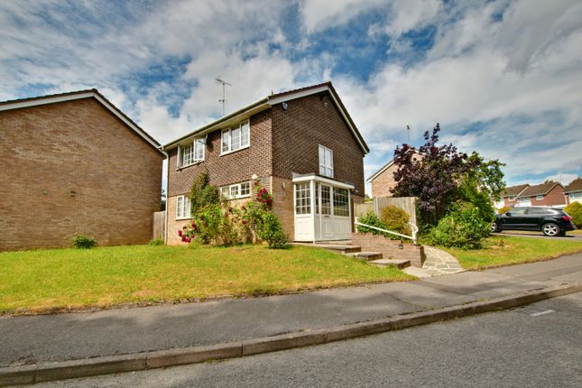Detached house to rent in Stapleton Road, Orpington