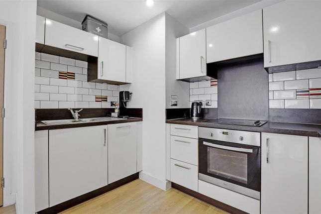 Flat 26, Venice Corte, Lewisham photo 3