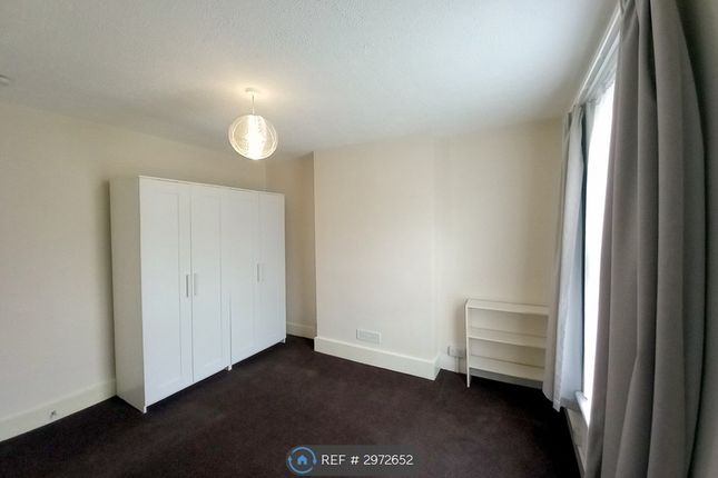 A Bishops Road, Croydon photo 3