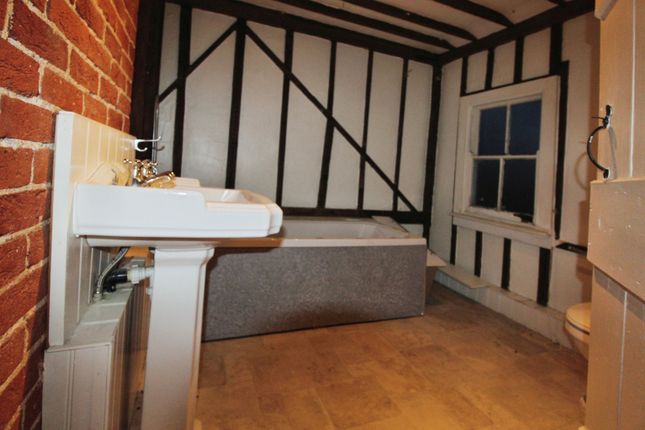 48, Spring Road, Clacton-on-sea photo 4