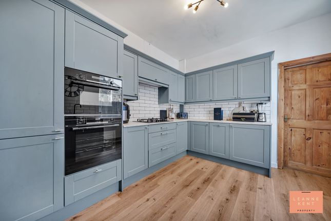 35 King Street, Caerphilly photo 4