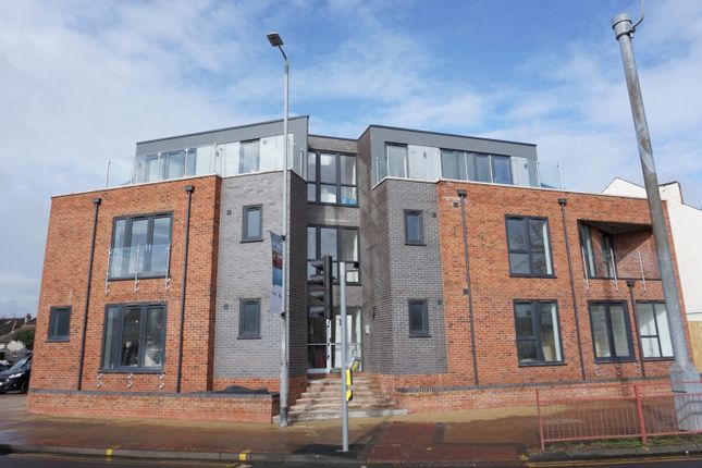 Thumbnail Flat to rent in Station Road, Beeston, Nottingham