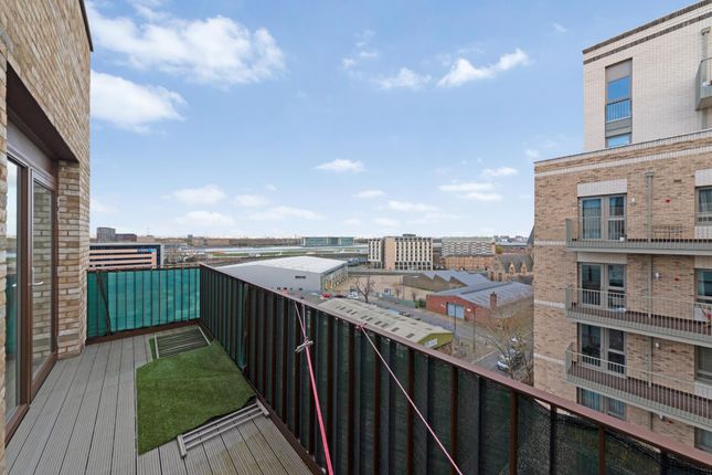 Flat 51 1, Wray Avenue, London photo 3
