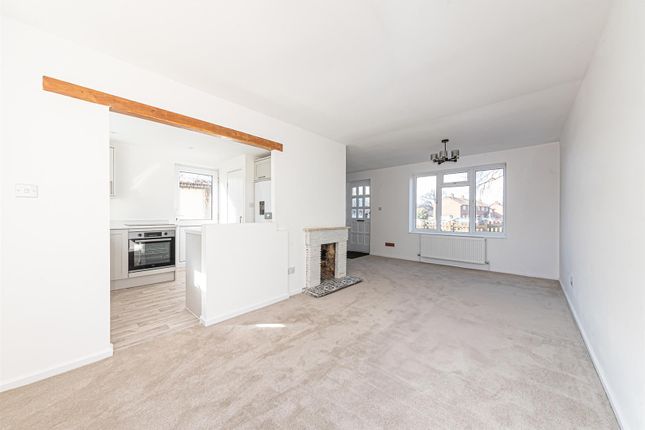 Priestwood Avenue, Bracknell photo 4