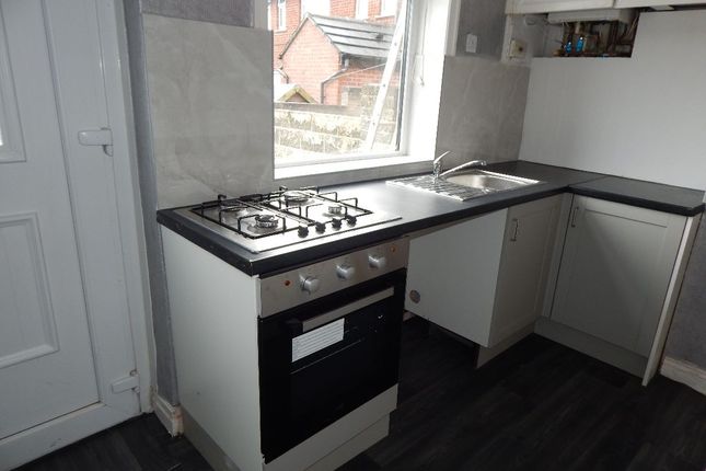 30 Brearley Street, Batley photo 4