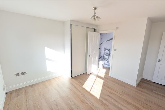 Flat 11, 18, Leam Terrace, Leamington Spa photo 4