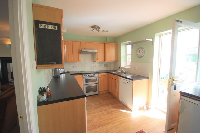 21, Halsey Park, London Colney photo 3