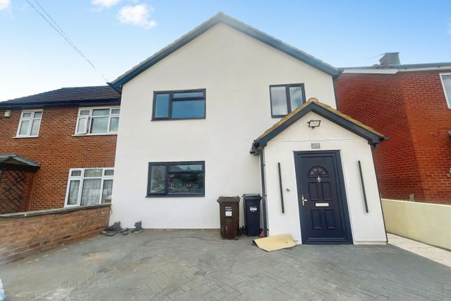 24, Lela Avenue, Hounslow photo 2