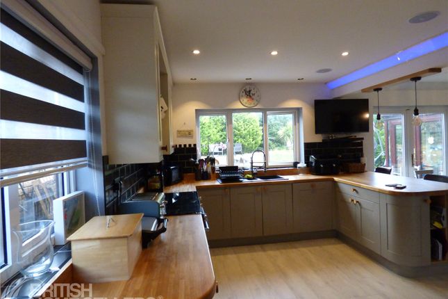 12, Dening Close, Somerset photo 2