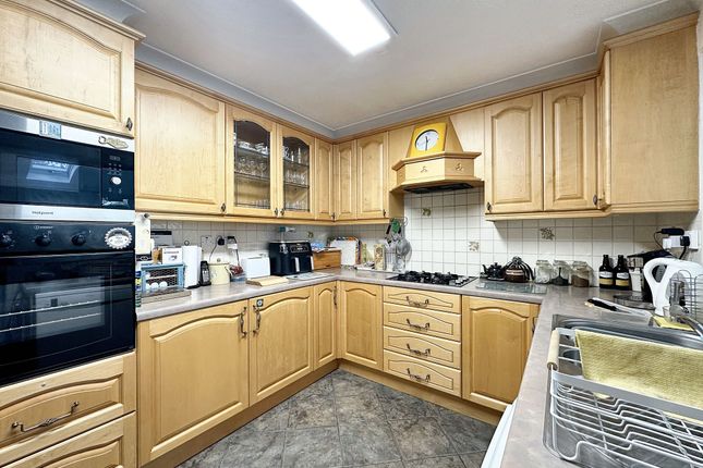 51 Cambria Drive, Southampton photo 4