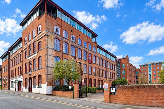 2-bed flat on Portland Square, Nottingham, £150,000