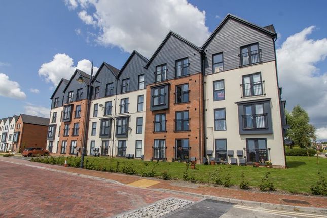Thumbnail Flat for sale in Cei Tir Y Castell, Barry