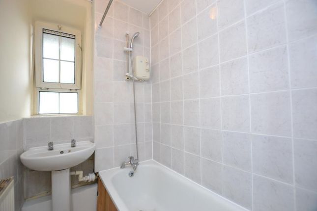 1 Trinidad House, Gill Street, London photo 5