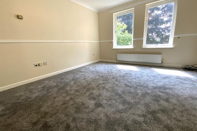 Flat to rent in Tulligarth Park, Alloa