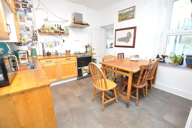 24, Francis Terrace, Carmarthen photo 5
