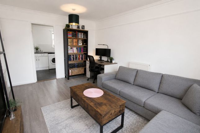 141, Mallows Green, Harlow photo 4