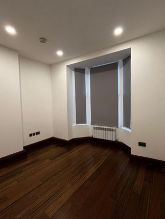 Flat to rent in Trafalgar Avenue, Peckham