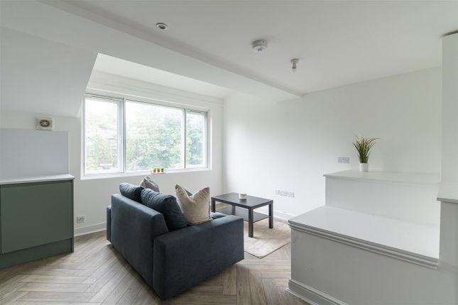 1 North Bank, Otterburn Villas, Newcastle Upon Tyne photo 3