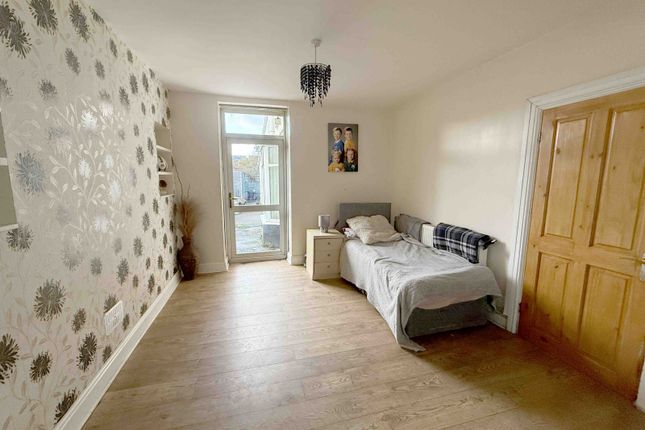 1 Brighton Road, Gorseinon, Swansea photo 4