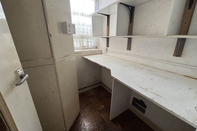 1, Fairholmes Court, Thornton photo 4