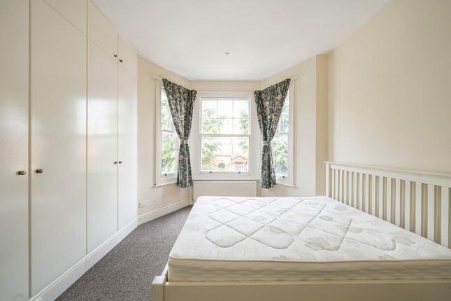 First Floor, 25, Greencroft Gardens, South Hampstead photo 3