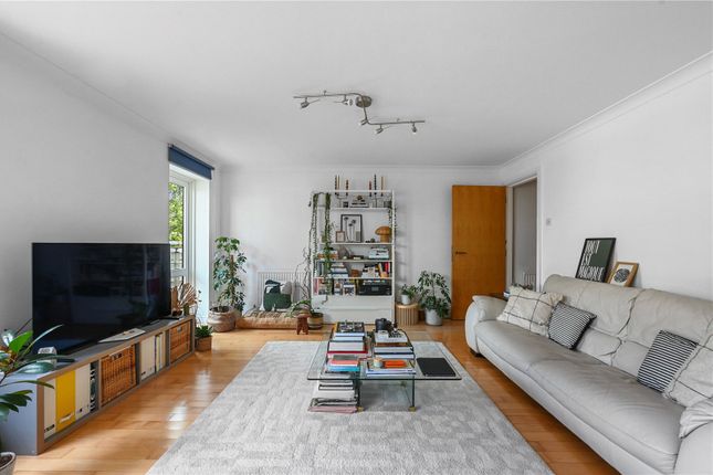 Flat for sale in Stockholm Way, London