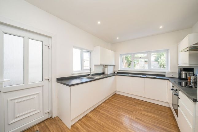 37, Cromwell Road, Feltham photo 4