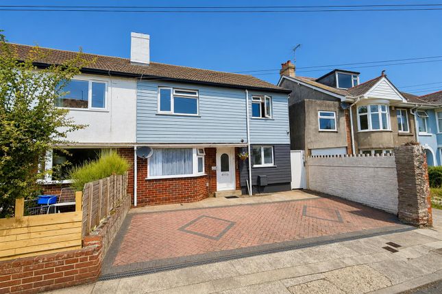 1-bed flat on 1 Mayflower Flats, Drew Street, Brixham, £150,000