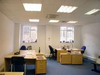 Office to let in 210 Borough High Street, In Tuition House, London
