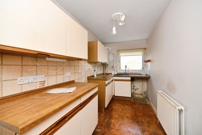 Flat 17, Henley Court, Henley Road, Brighton photo 3